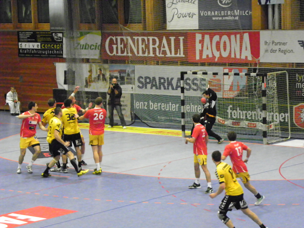 113_2114_JPG-1322175964