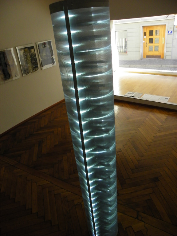 113_2079_JPG-1322179880