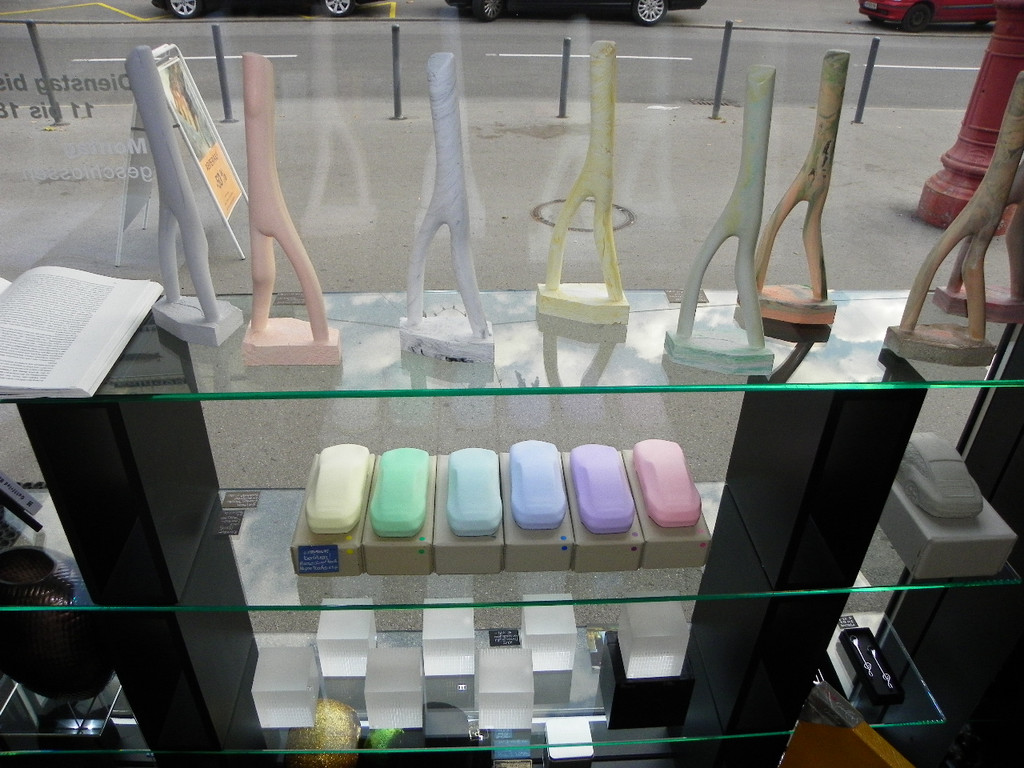 113_2198_JPG-1322180442