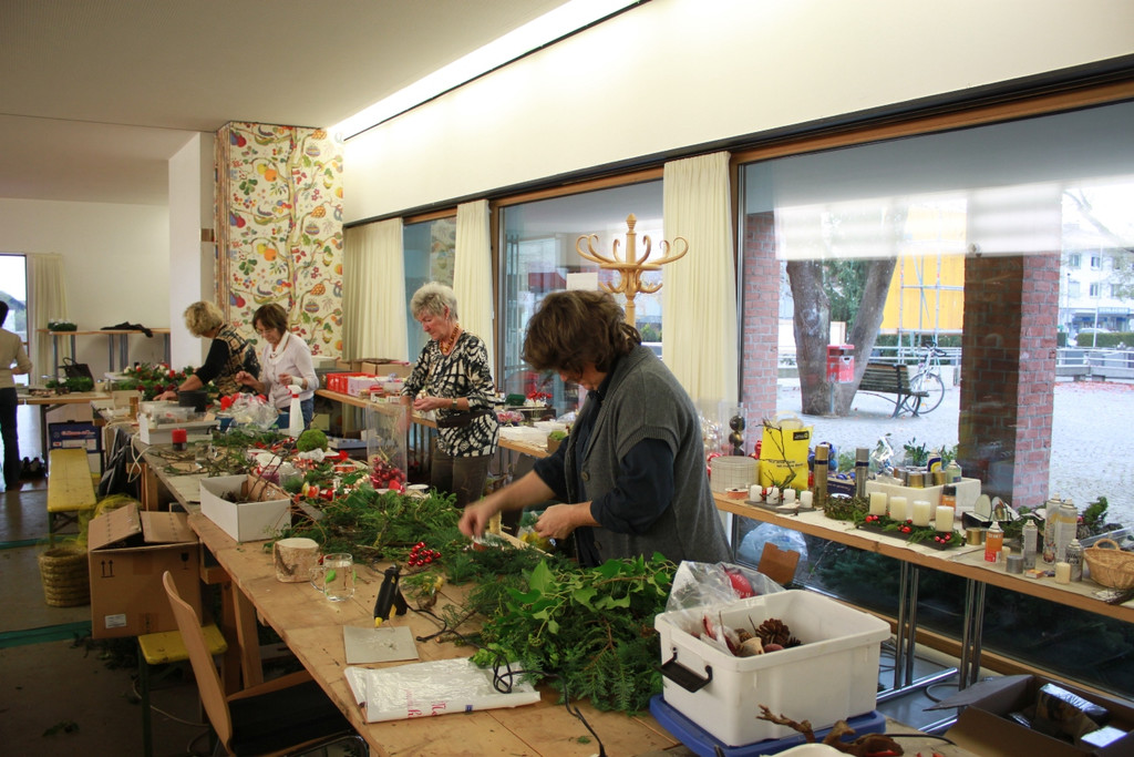 Pfarre Adventkranzaktion 25-11-2011 _9__jpg-1322240509