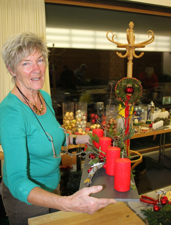 Pfarre Adventkranzaktion 25-11-2011 _14__jpg-1322240539