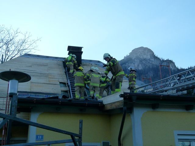 dachstuhlbrand_20111125_02.jpg