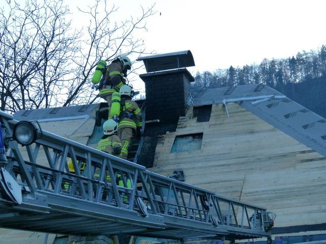 dachstuhlbrand_20111125_04.jpg