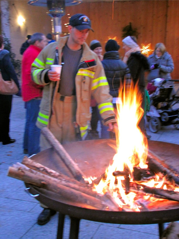 BK_adventbasar_haus_nofels 8_jpg-1322253300