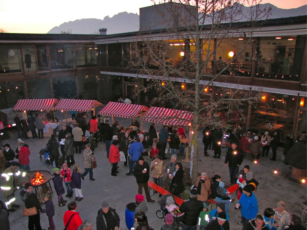 BK_adventbasar_haus_nofels 1_jpg-1322253258