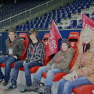 S24 auf der Red-Bull-Fanbank