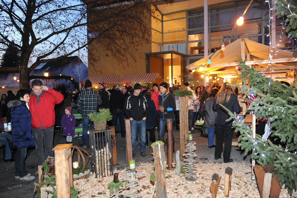 WeihnachtsmarktMaeder424.JPG