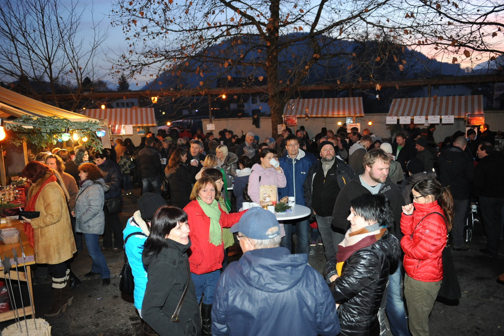 WeihnachtsmarktMaeder427.JPG