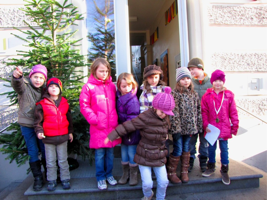 BK_adventmarkt_mit_nikolobesuch_gisingen 20_jpg-1322425269