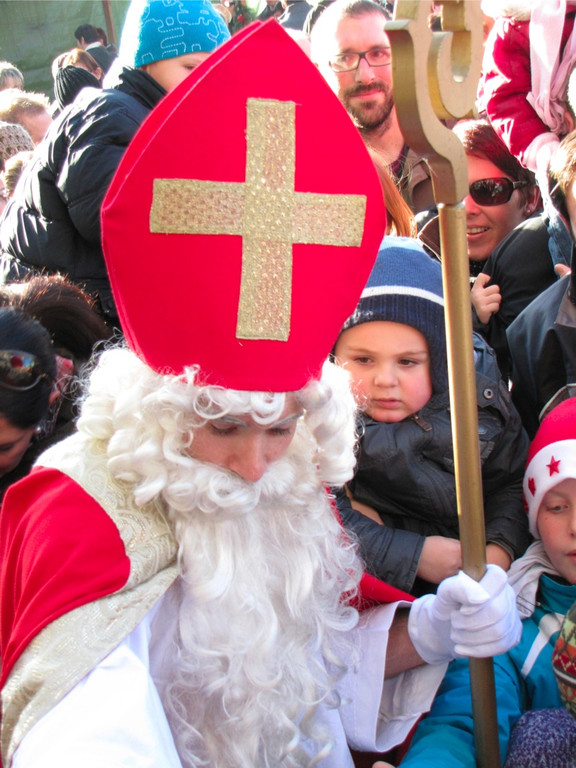 BK_adventmarkt_mit_nikolobesuch_gisingen 26_jpg-1322425316