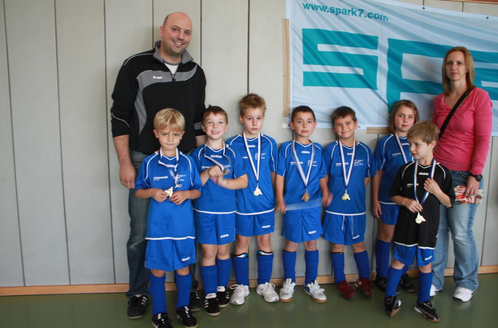 Fu__ball Nachwuchs U 7 HALLE 27-11-2011 _4__jpg-1322429598