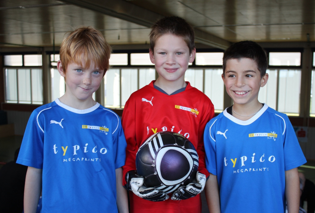 Fu__ball Nachwuchs U 9 HALLE 27-11-2011 _6__jpg-1322429641