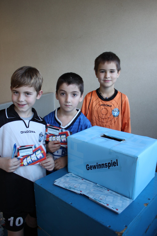 Fu__ball Nachwuchs U 9 HALLE 27-11-2011 _9__jpg-1322429655