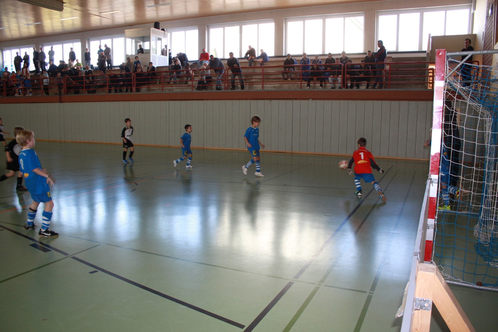 Fu__ball Nachwuchs U 9 HALLE 27-11-2011 _16__jpg-1322429686