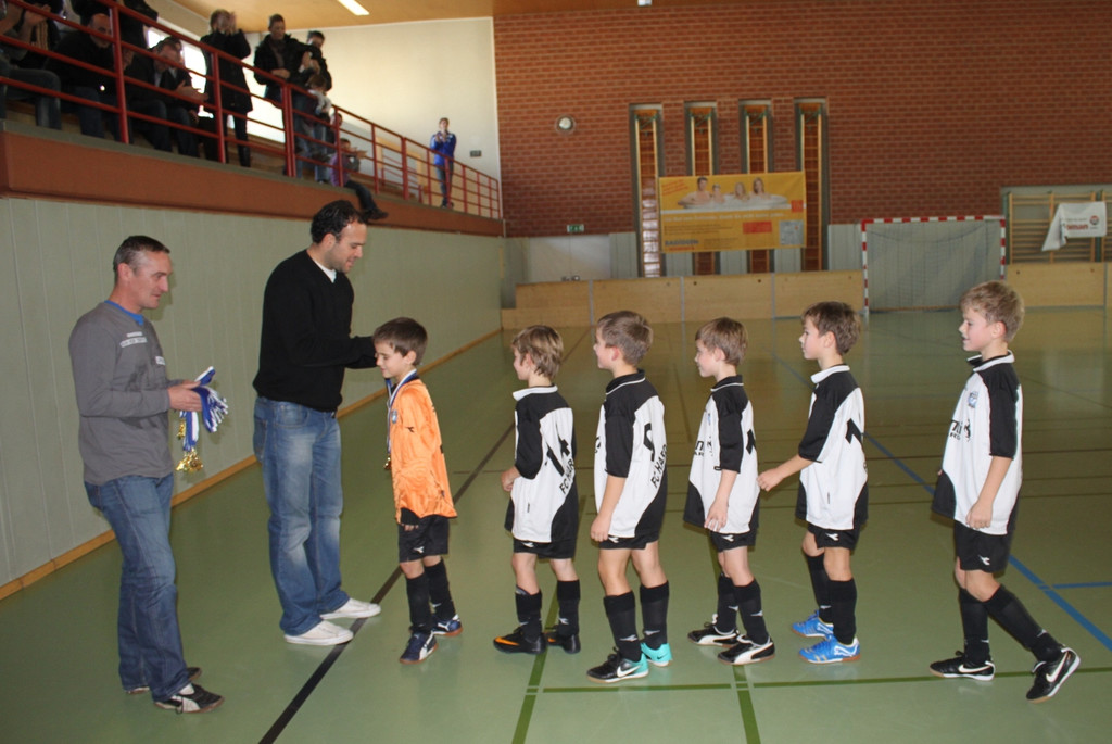Fu__ball Nachwuchs U 9 HALLE 27-11-2011 _25__jpg-1322429720