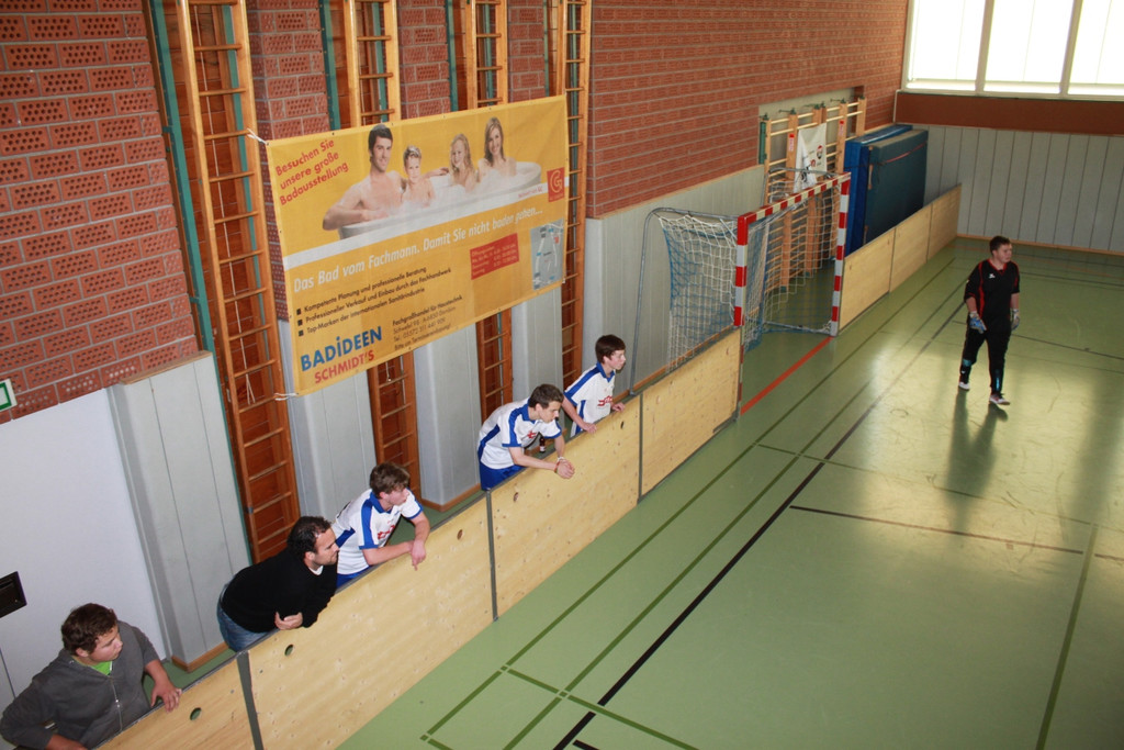 Fu__ball Nachwuchs U 17 HALLE 27-11-2011 _5__jpg-1322429755