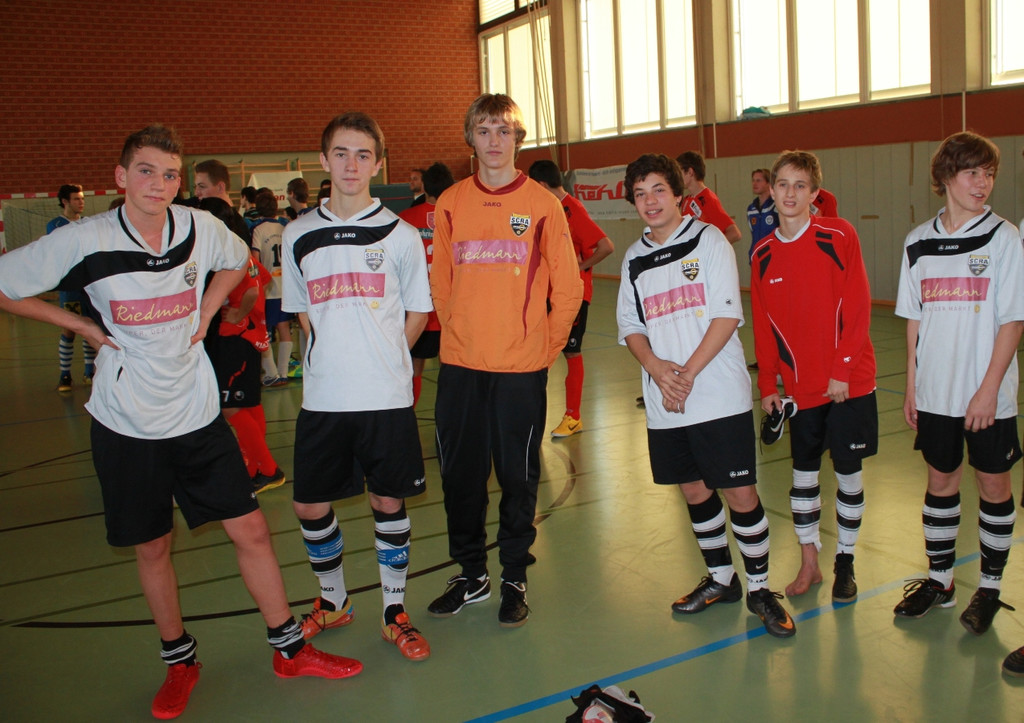 Fu__ball Nachwuchs U 17 HALLE 27-11-2011 _10__jpg-1322429784
