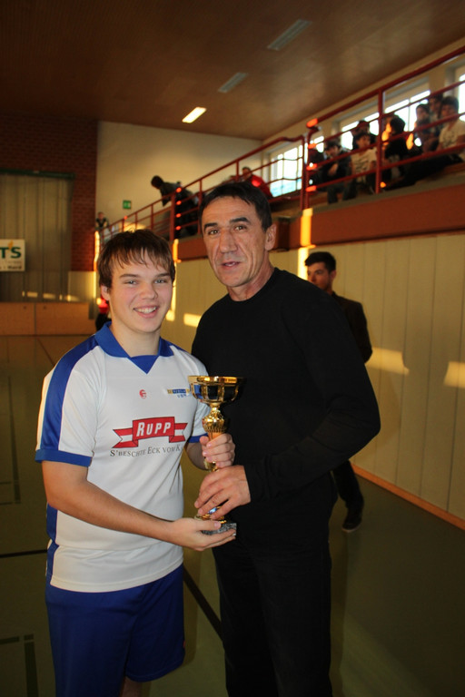 Fu__ball Nachwuchs U 17 HALLE 27-11-2011 _15__jpg-1322429807