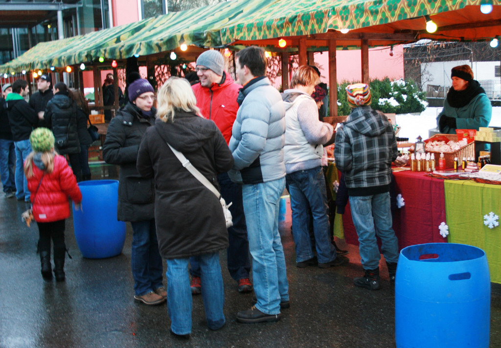 IMG_9923a_JPG-1322433666