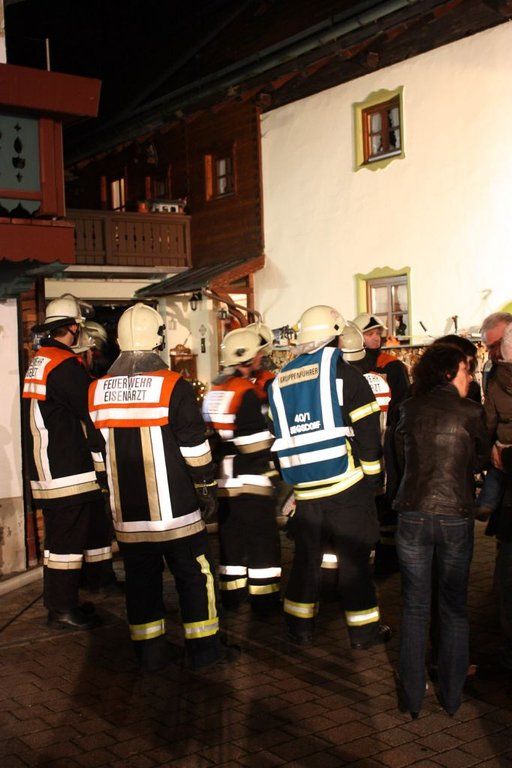 normal_27112011wtdachstuhlbrandaktivnews29.jpg