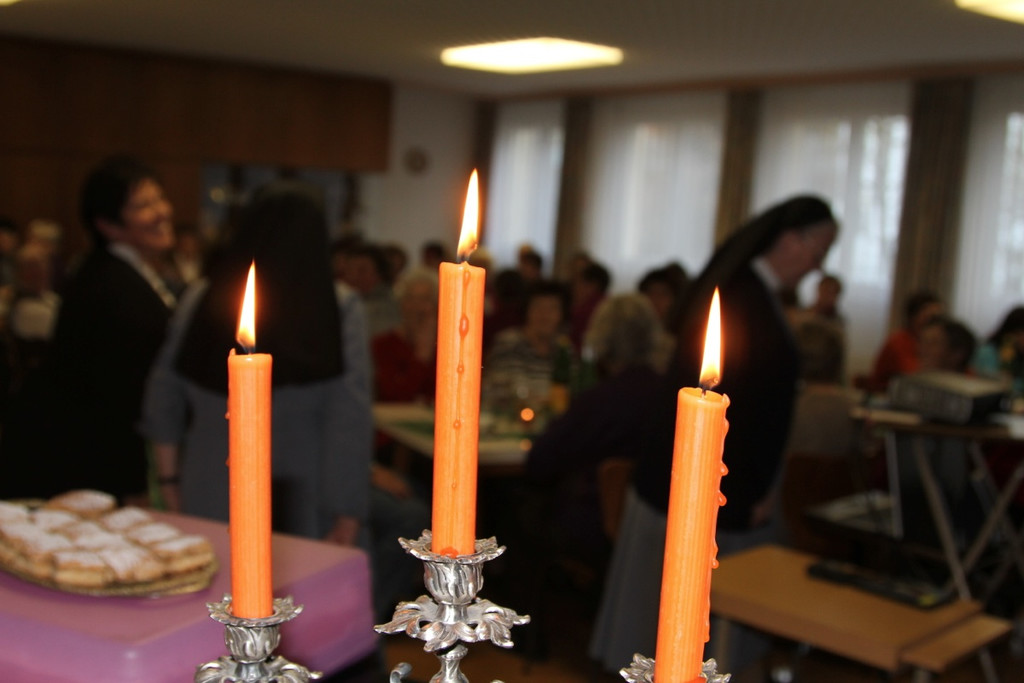 BK_Ortsb__uerinnen Advent 33_jpg-1322651238