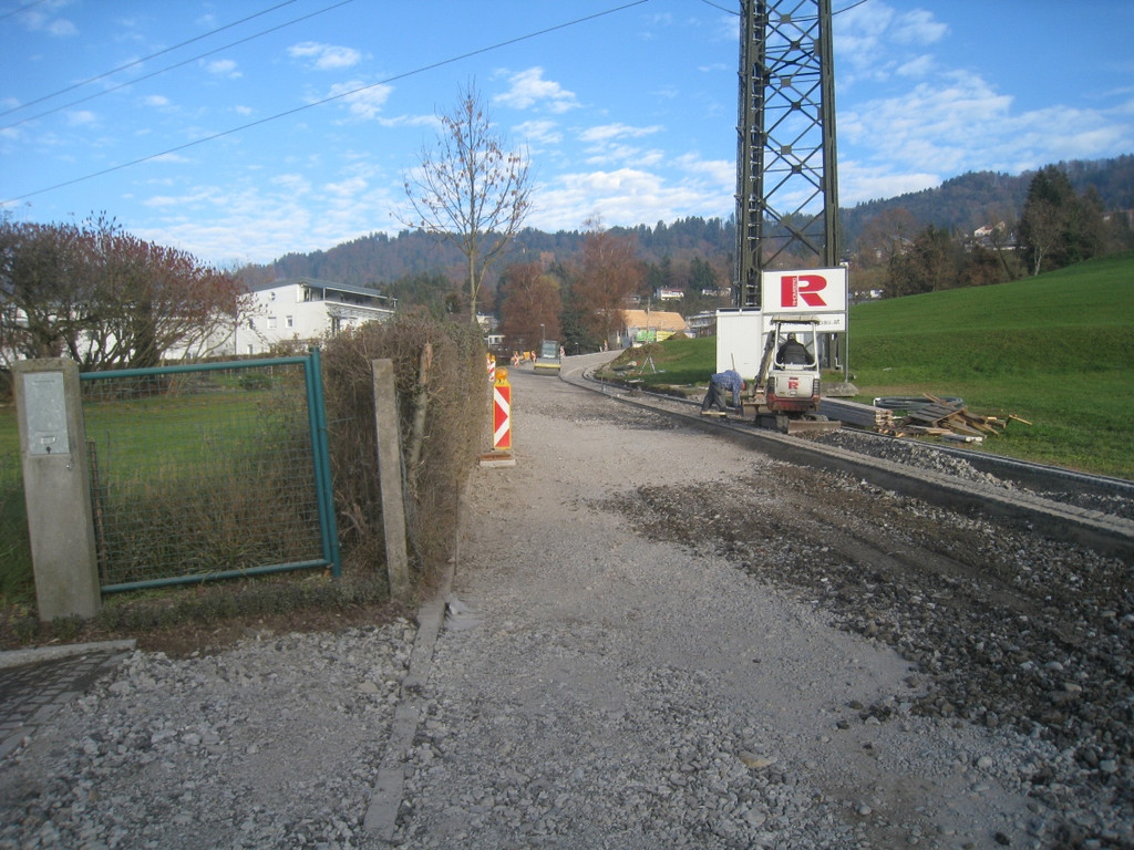 Gehsteig Pfaenderstra__e vor Asphaltierung 2011 _7__jpg-1322749231