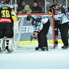 02122011eishockeymbaktivnews075.jpg