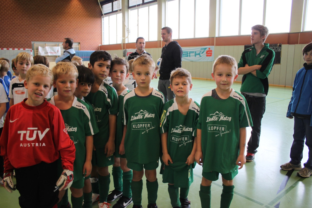 Fu__ball Nachwuchs U 8 HALLE 27-11-2011 _15__jpg-1323004407