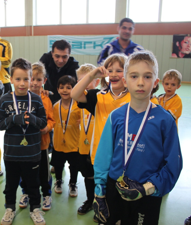Fu__ball Nachwuchs U 8 HALLE 27-11-2011 _19__jpg-1323004421