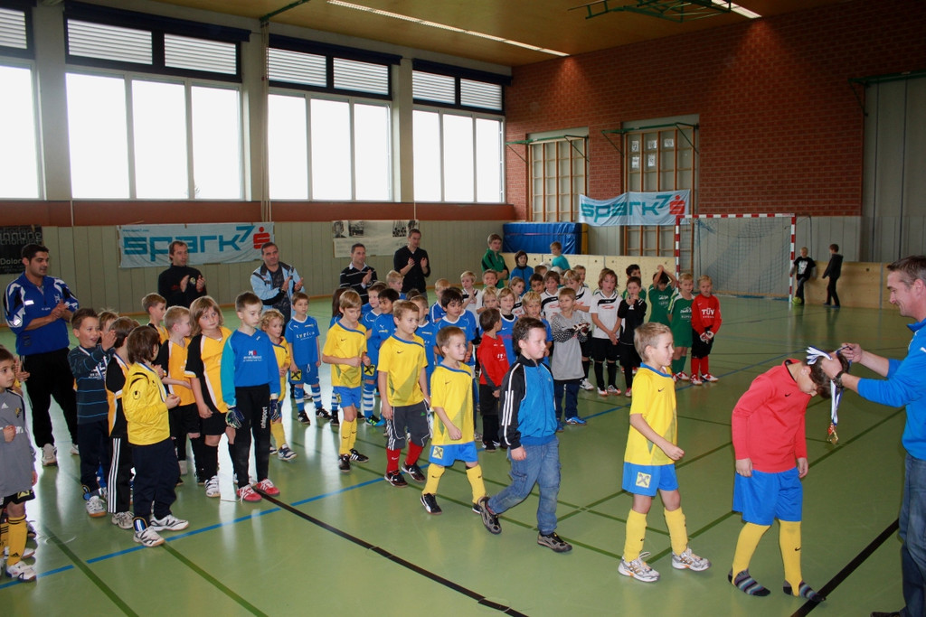 Fu__ball Nachwuchs U 8 HALLE 27-11-2011 _18__jpg-1323004418
