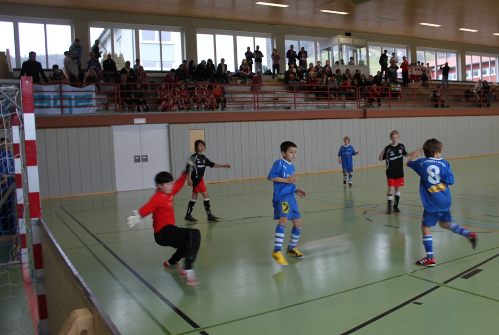 Fu__ball Nachwuchs U 13 HALLE 27-11-2011 _9__jpg-1323004517