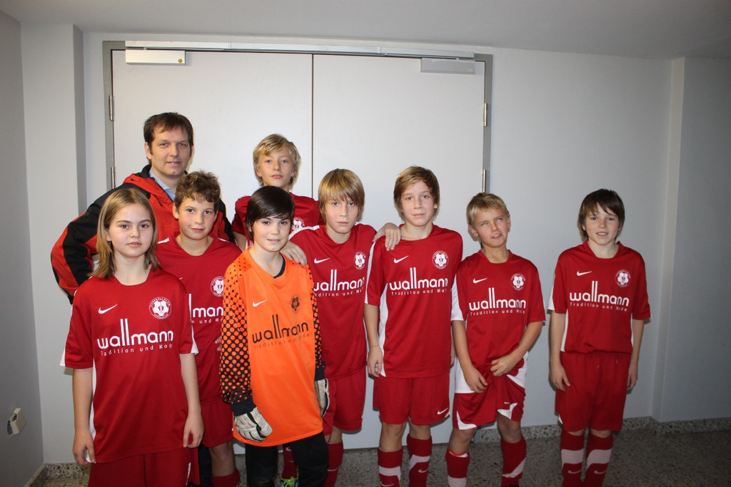 Fu__ball Nachwuchs U 13 HALLE 27-11-2011 _3__jpg-1323004489