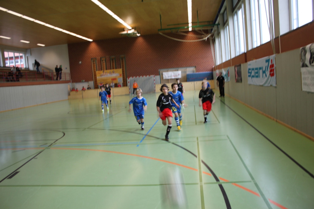 Fu__ball Nachwuchs U 13 HALLE 27-11-2011 _10__jpg-1323004520