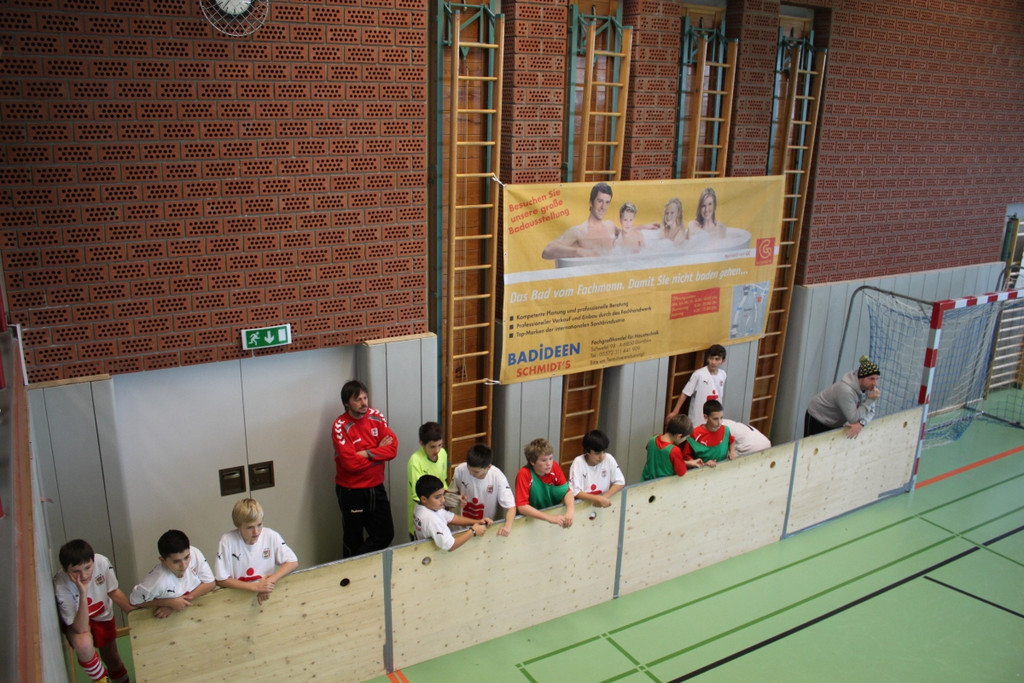 Fu__ball Nachwuchs U 13 HALLE 27-11-2011 _5__jpg-1323004500