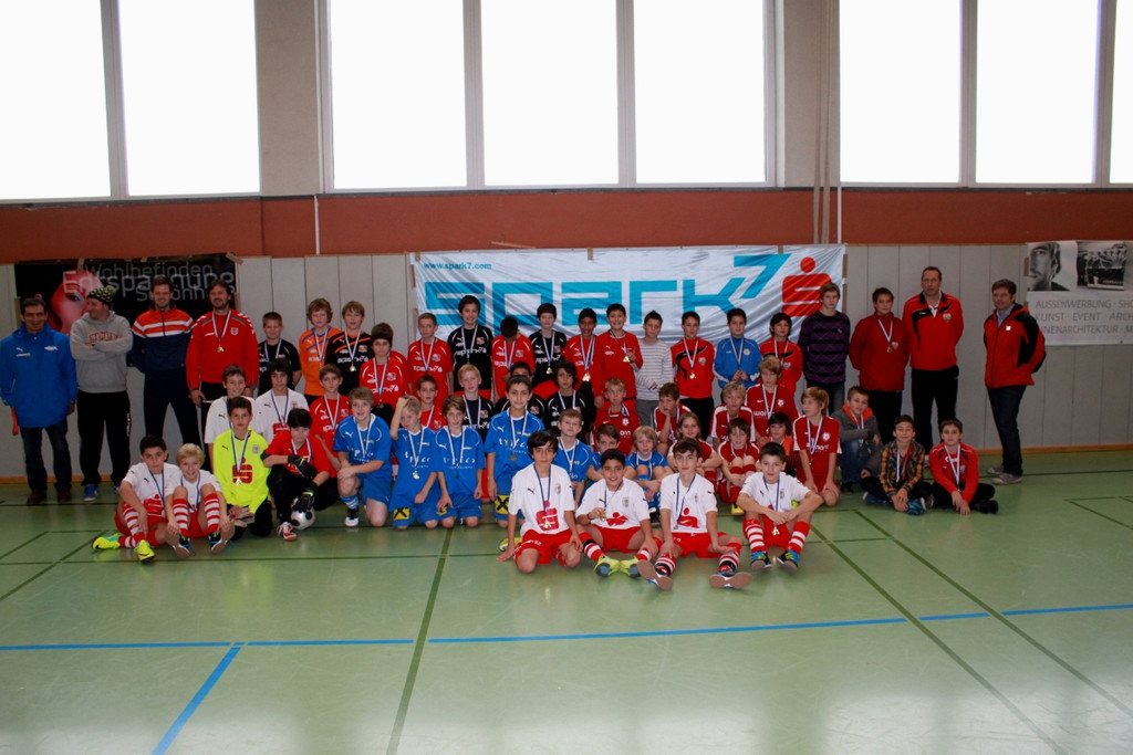 Fu__ball Nachwuchs U 13 HALLE 27-11-2011 _21__jpg-1323004546