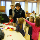 Spielen und Basteln in der Pfarre Rheindorf
