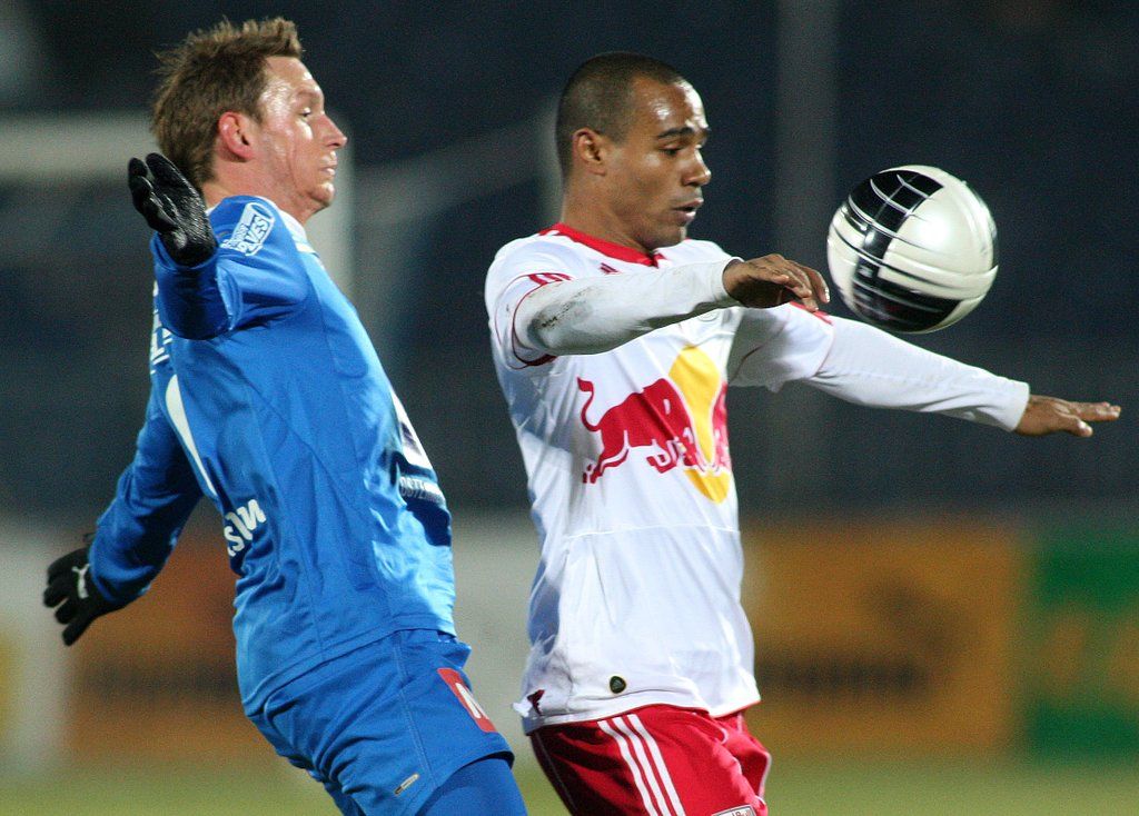 DI30230-20111204.jpg