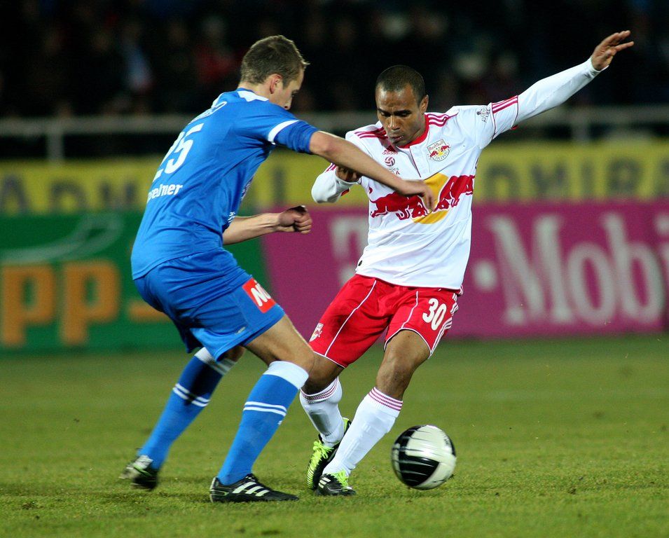 DI30232-20111204.jpg