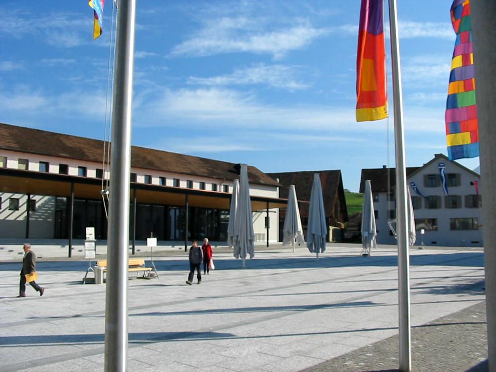 Leute 1_JPG-1323091328