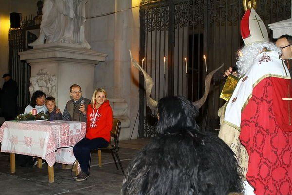 normal_05122011fmt_christkindlkrampus_ta_003.JPG