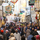ShoppingGetreidegasse08121102.jpg