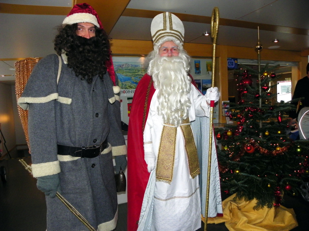 108_0477_jpg-1323634584