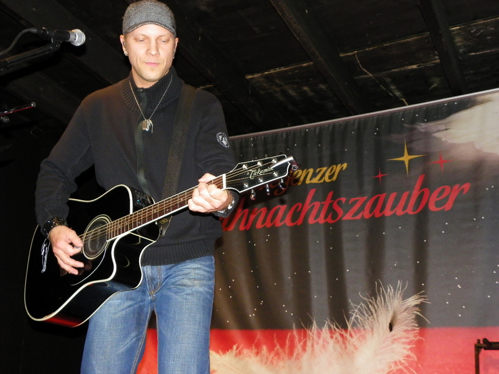 113_3281_JPG-1323648608