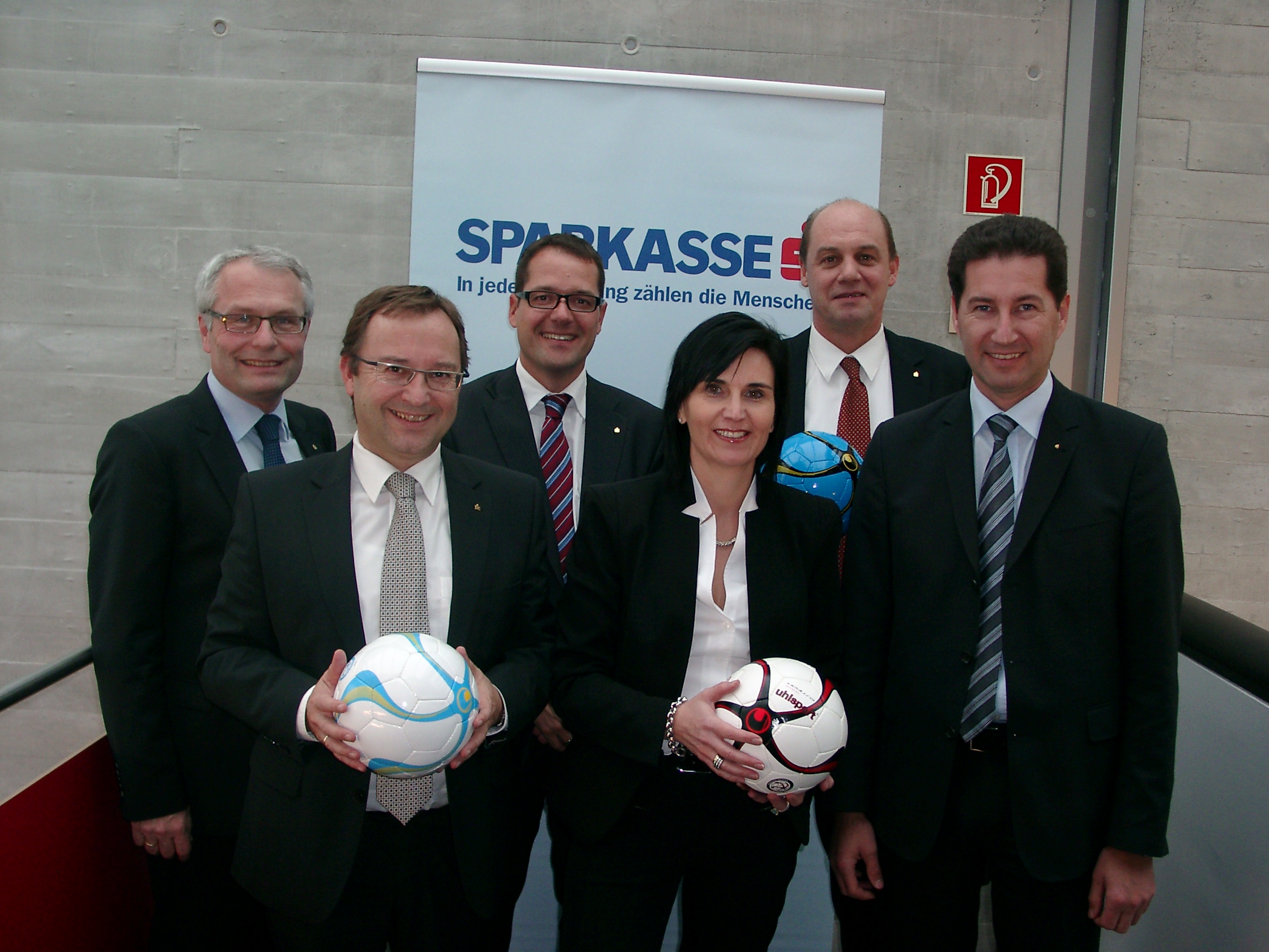 01010877_JPG-1323771198