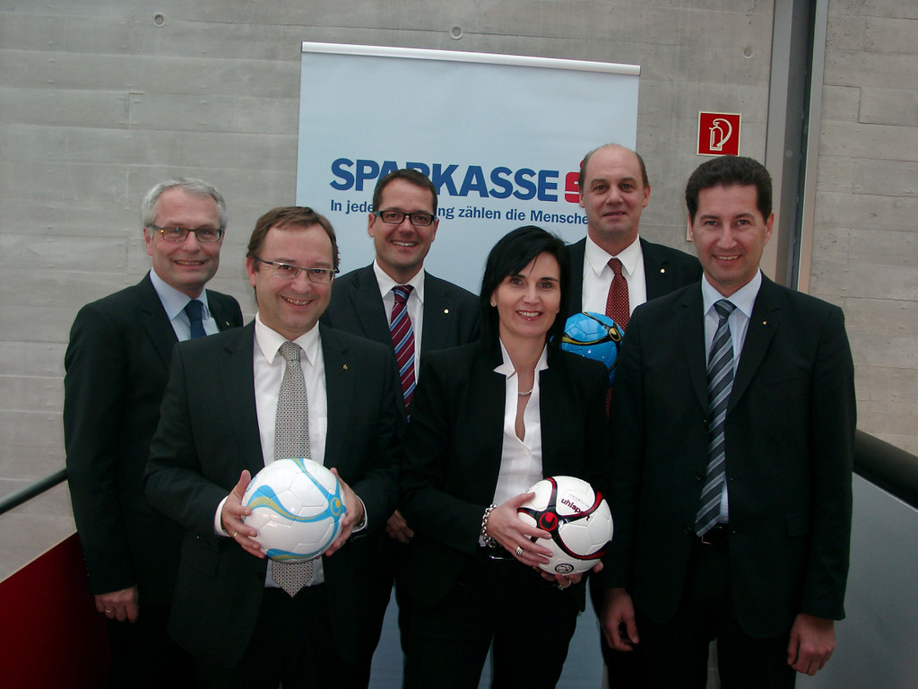 01010877_JPG-1323771198