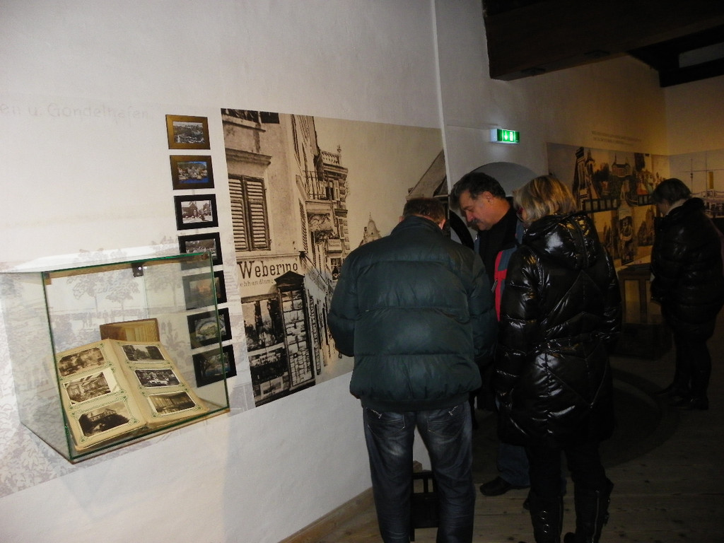 113_4074_JPG-1324078449