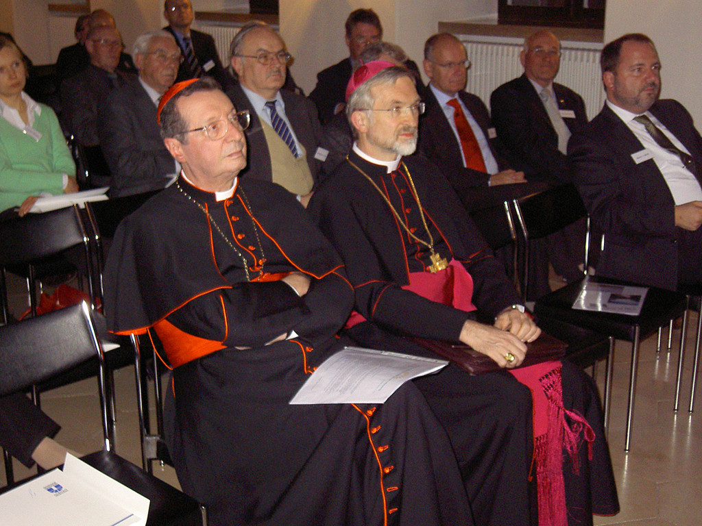 kurienkardinal_lajolo_jpg-1324143192