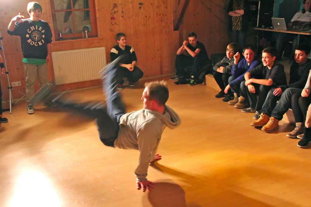 BK_x_mas_party_k9 4_jpg-1324203583