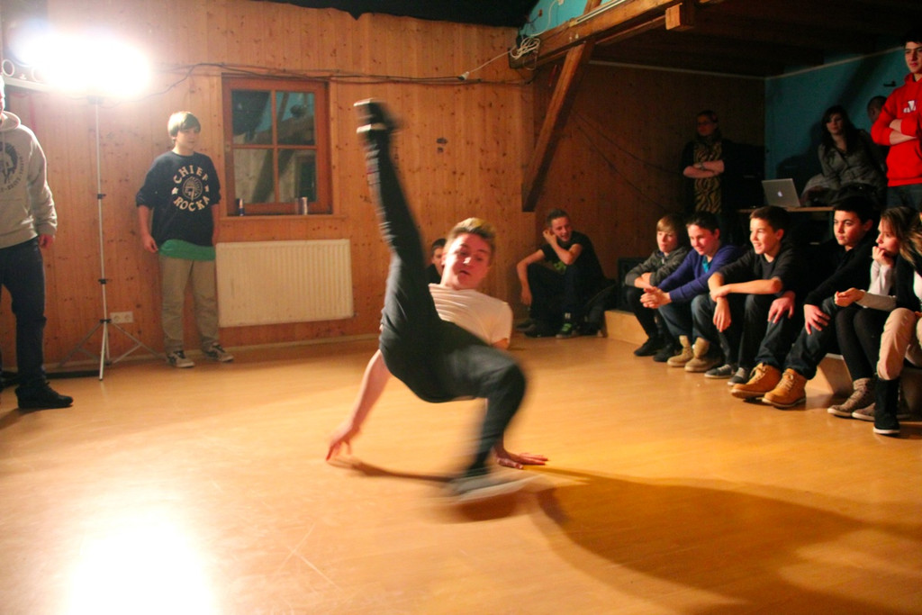 BK_x_mas_party_k9 6_jpg-1324203596