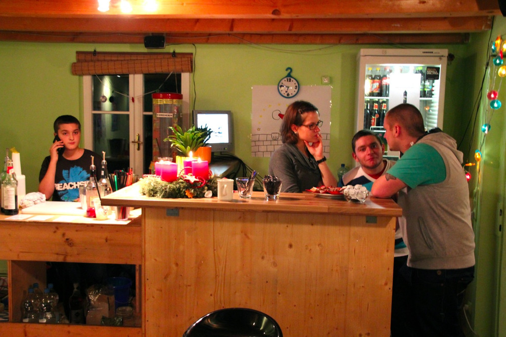 BK_x_mas_party_k9 17_jpg-1324203671